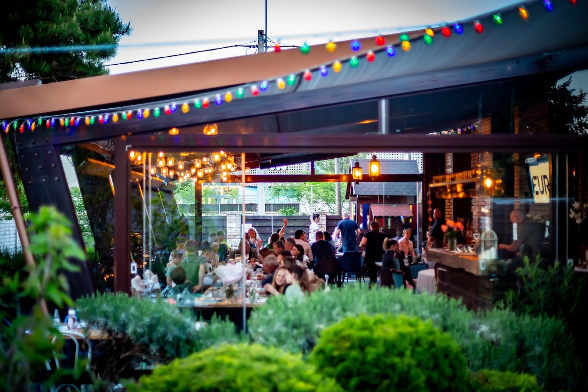 Joe Bácsi Restaurant